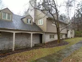 200 Guyasuta Rd, Pittsburgh, PA 15215