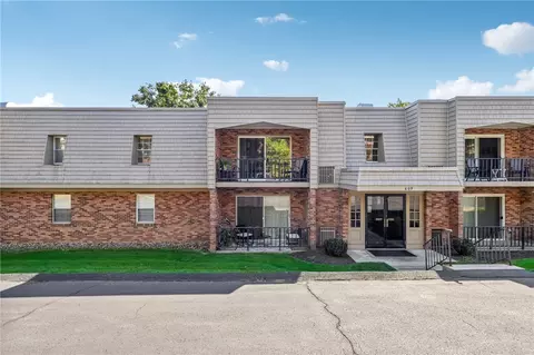 609 Calais Dr #3207, Pittsburgh, PA 15237