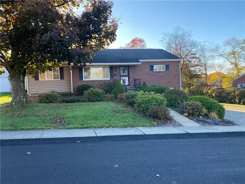 2564 Paige St, New Kensington, PA 15068