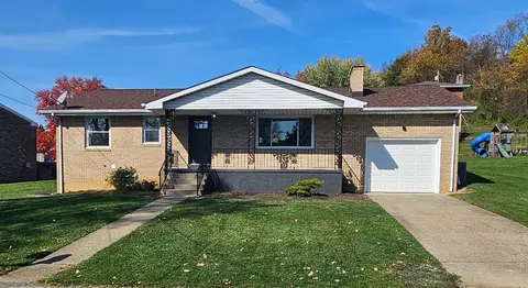 205 Melrose Dr, New Stanton, PA 15672