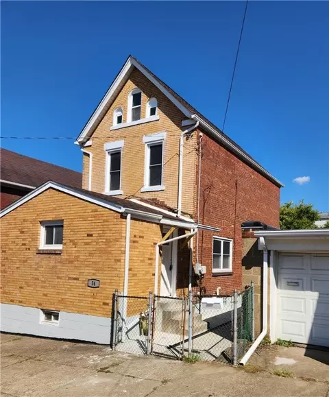 34 Chartiers Ave, Braddock, PA 15104