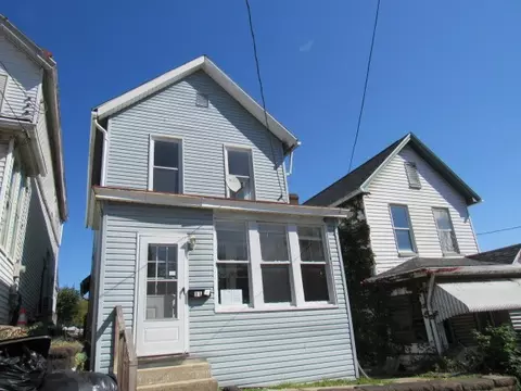 11 E Gaskill Ave, Jeannette, PA 15644