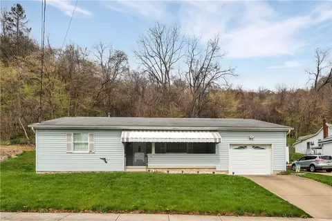716 Mckinley Ave, East Vandergrift, PA 15629