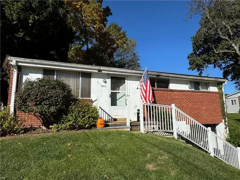3413 E Stag Dr, Gibsonia, PA 15044