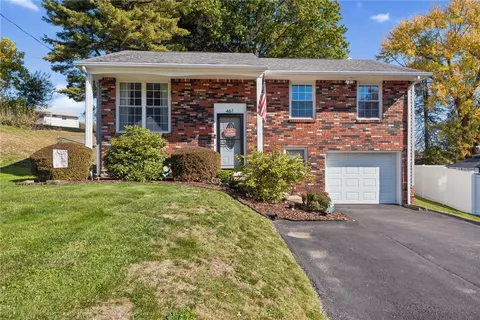 461 Country Hills Dr, Irwin, PA 15642