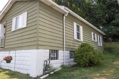 Exterior - 223 Bryant St, Vandergrift, PA 15690 photo 2 of 4