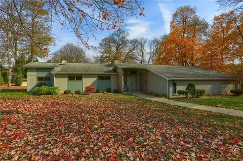 214 Andrews Trce, New Castle, PA 16102