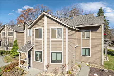 1260 Kepple Ln, Hidden Valley, PA 15502
