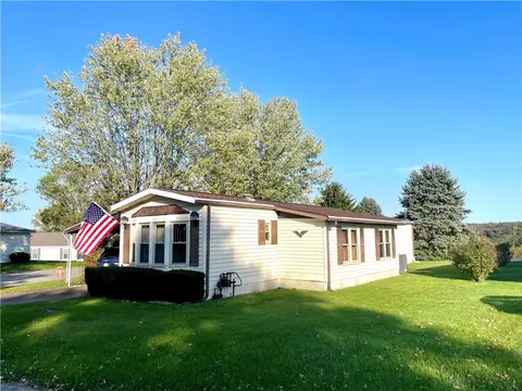 514 Lark Ln, Apollo, PA 15613