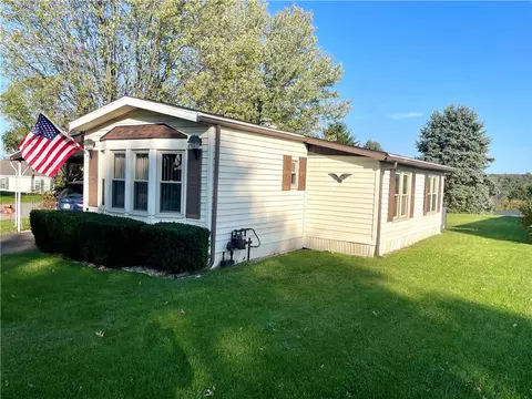 514 Lark Ln, Apollo, PA 15613 photo 2