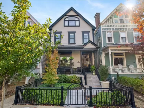 5718 Walnut, Pittsburgh, PA 15232