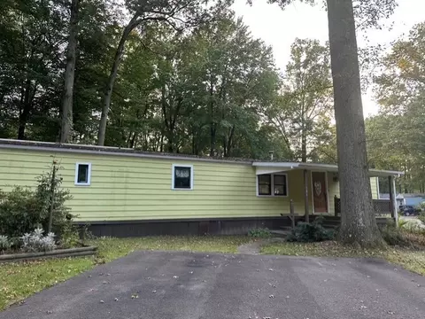 7266 W Market St #186, Mercer, PA 16137