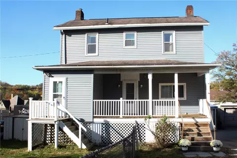 621 Maple St, Irwin, PA 15642
