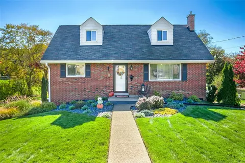 8 Marie Dr, Jeannette, PA 15644