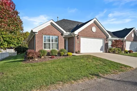 415 River Glen Dr, Baden, PA 15005