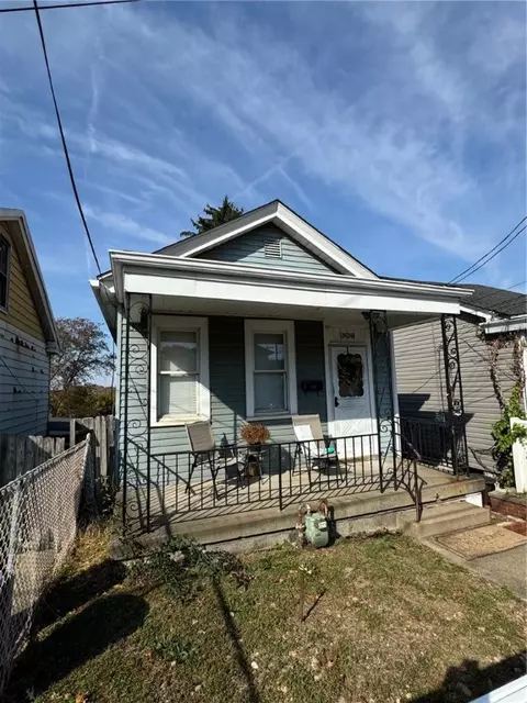306 Fingal St, Pittsburgh, PA 15211