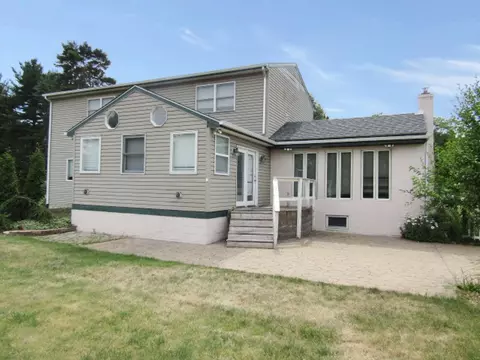 16 Longvue Ave, Wexford, PA 15090