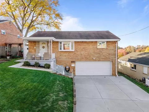 2367 Perricrest Dr, Pittsburgh, PA 15220