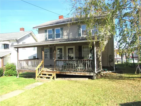 Exterior - 314 316 Spruce St, Vandergrift, PA 15690 photo 3 of 5
