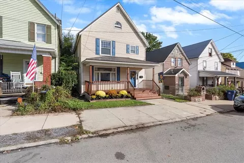 522 Franklin Ave, Ellwood City, PA 16117