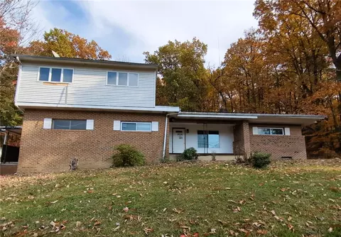 114 Locust St, Hopwood, PA 15445