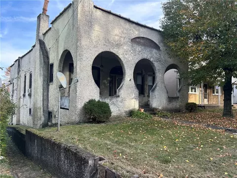 143 S 9th St, Connellsville, PA 15425