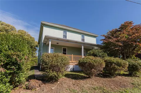 205 Woodlawn Ave, Connellsville, PA 15425