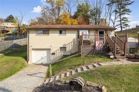 812 Clearview Dr, Verona, PA 15147