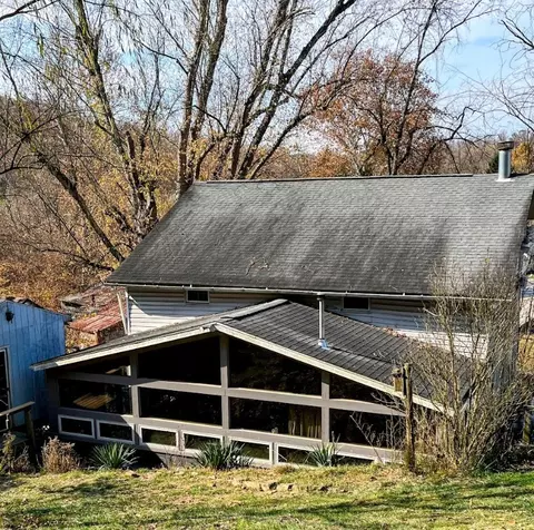 748 Browns Creek Rd, Sycamore, PA 15364