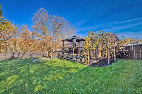 1120 Alberta Dr, North Huntingdon, PA 15642 photo 18