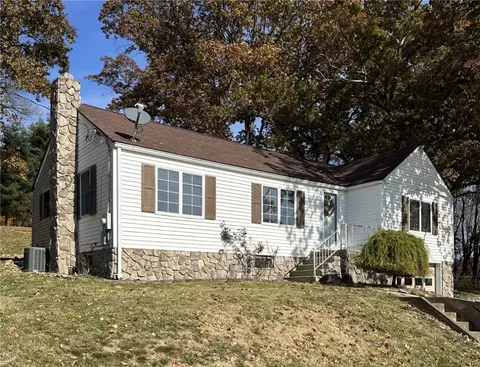 1281 Old State Rd, Apollo, PA 15613
