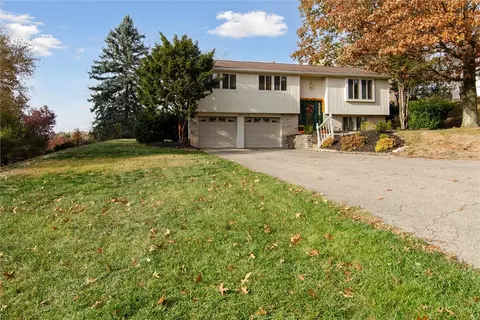 337 Carmell Dr, Pittsburgh, PA 15241