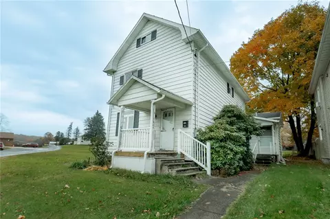 202 Clearfield Ave, Punxsutawney, PA 15767