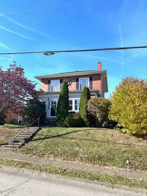 325 N Porter St, Waynesburg, PA 15370