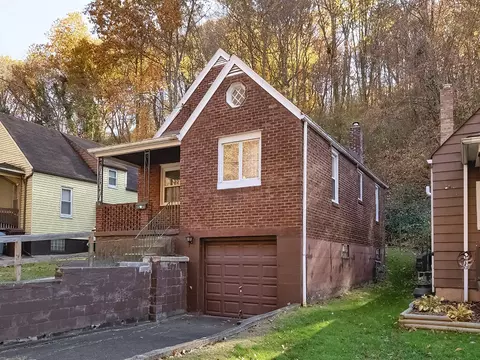 1058 Hazel Ave, Ambridge, PA 15003