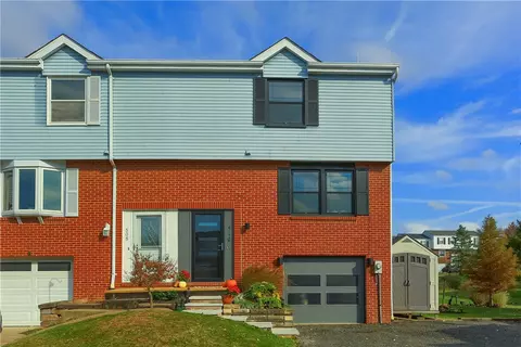 510 Hemlock Ct, Coraopolis, PA 15108