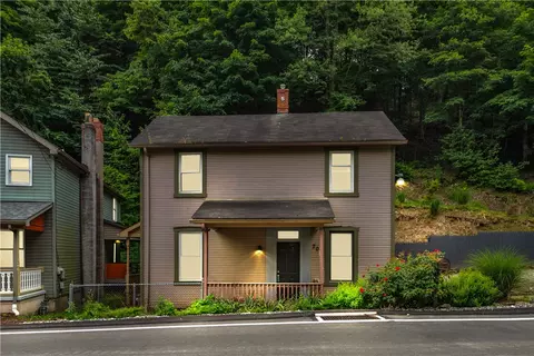 203 Coal Valley Rd, Jefferson Hills, PA 15025