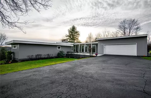 132 Random Rd, Corry, PA 16407