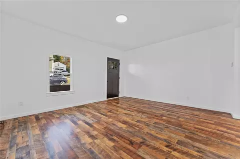 Living - 734 Colonial Ave, Monaca, PA 15061 photo 3 of 5