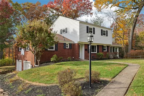 243 Rockingham Rd, Pittsburgh, PA 15238