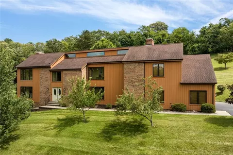 2 Highview Dr, Sewickley, PA 15143
