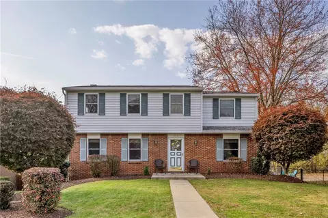 125 Teton Dr, Pittsburgh, PA 15239