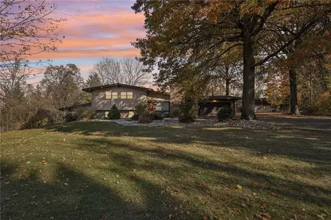 3410 Overland Dr, Irwin, PA 15642