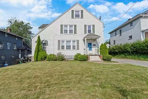 903 School St, Beaver Falls, PA 15010