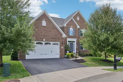 5007 Blue Heron Ct, Valencia, PA 16059