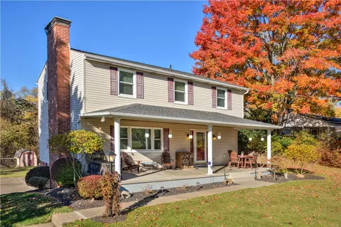 414 Nike Rd, Coraopolis, PA 15108