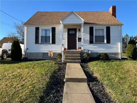 943 Clarence Ave, New Castle, PA 16101