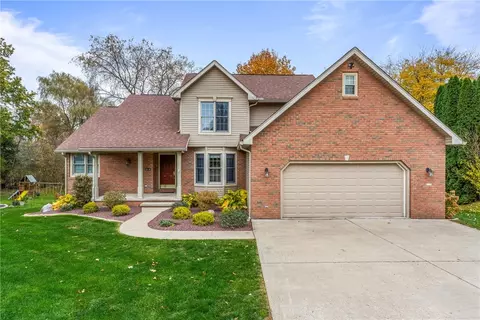 219 Village Ln, New Wilmington, PA 16142