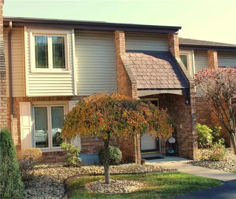 108 Kay Dr, Pittsburgh, PA 15236