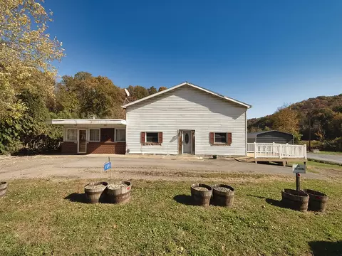 1694 Dime Rd, Vandergrift, PA 15690 photo 22